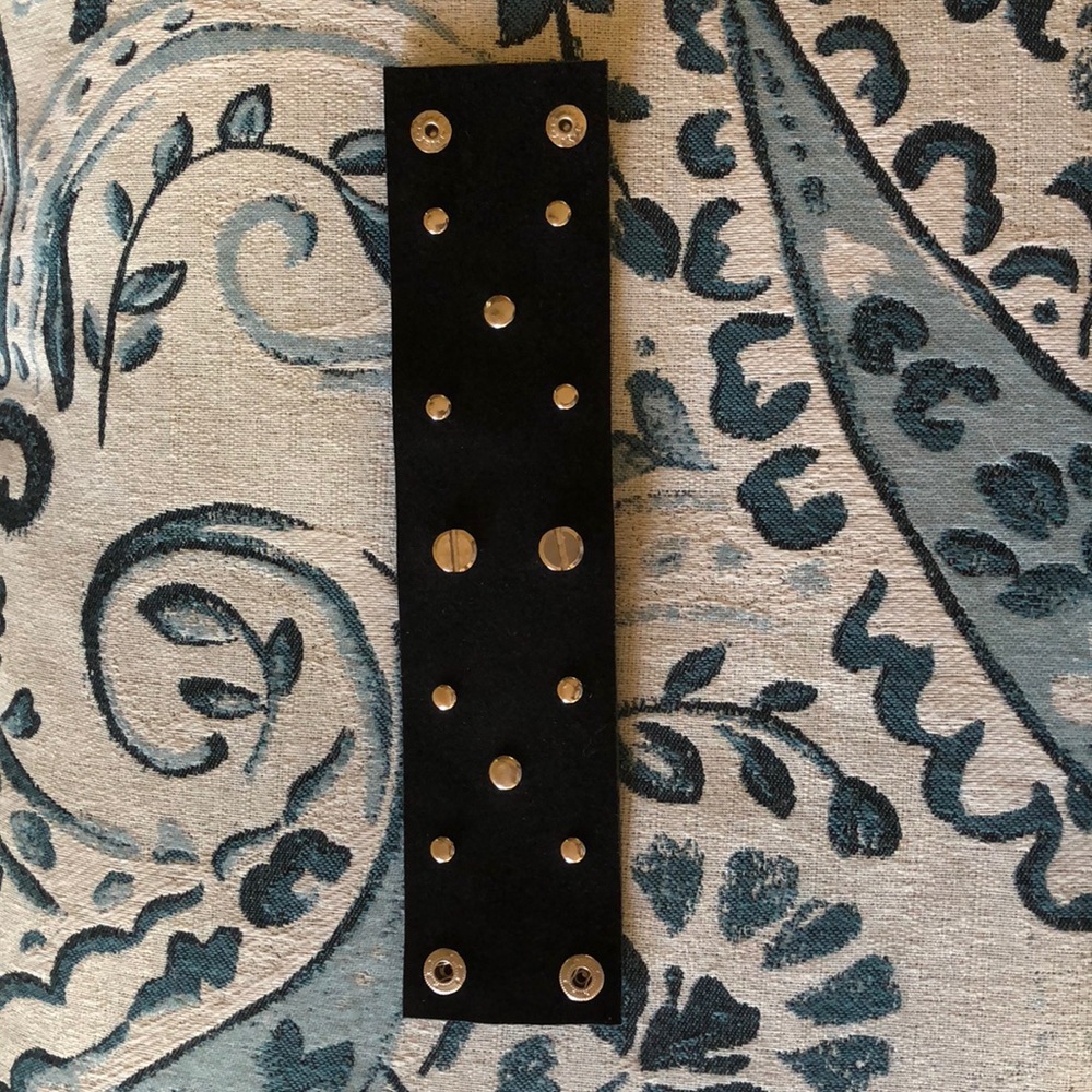 Back in stock!One more now in stock 🇺🇸Made in 🇺🇸 Turquoise Leather Bracelet - Picture 4 of 6